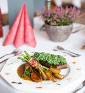 Herzlich willkommen in unserem Restaurant! Herzlich willkommen in unserem Restaurant!
