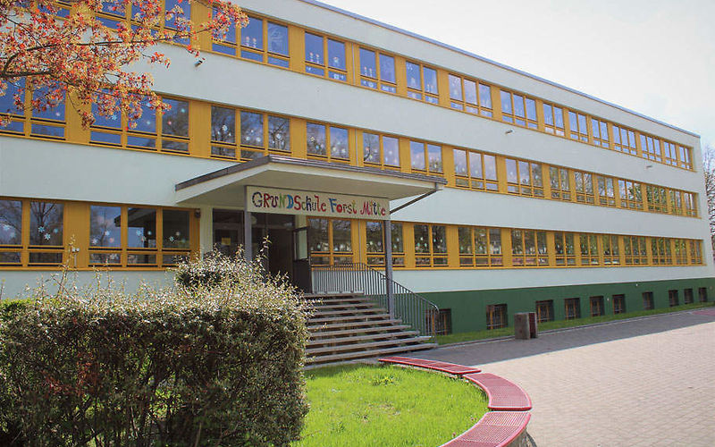 Eingangsbereich Grundschule Forst Mitte 