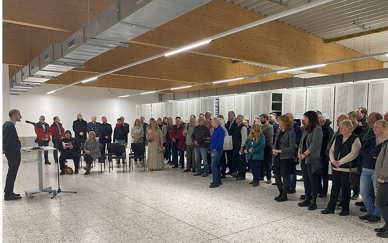 Martin Knopp hält eine Rede.