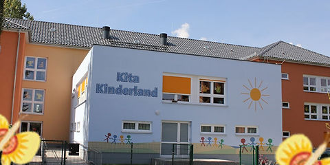 Außenansicht der Kita Kinderland, 2 Etagen