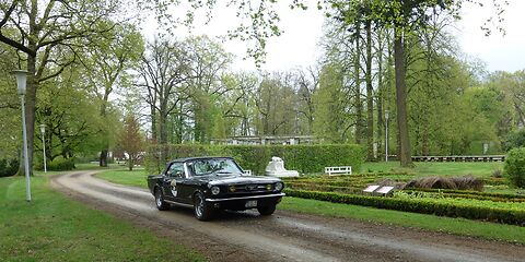 Oldtimer im Ostdeutschen Rosengarten 