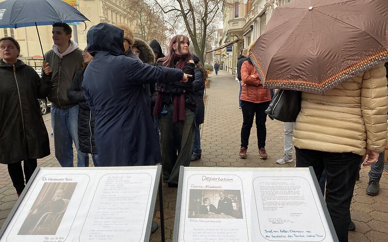 Die Ergebnisse der Recherche zur Familiengeschichte der Familie Miodowki werden auf der Gedenkveranstaltung ausgestellt.